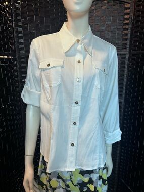 Jones, New York signature stretch white roll sleeve gold button down top xl